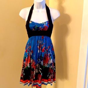 Bebe silk floral halter dress size small (EUC)